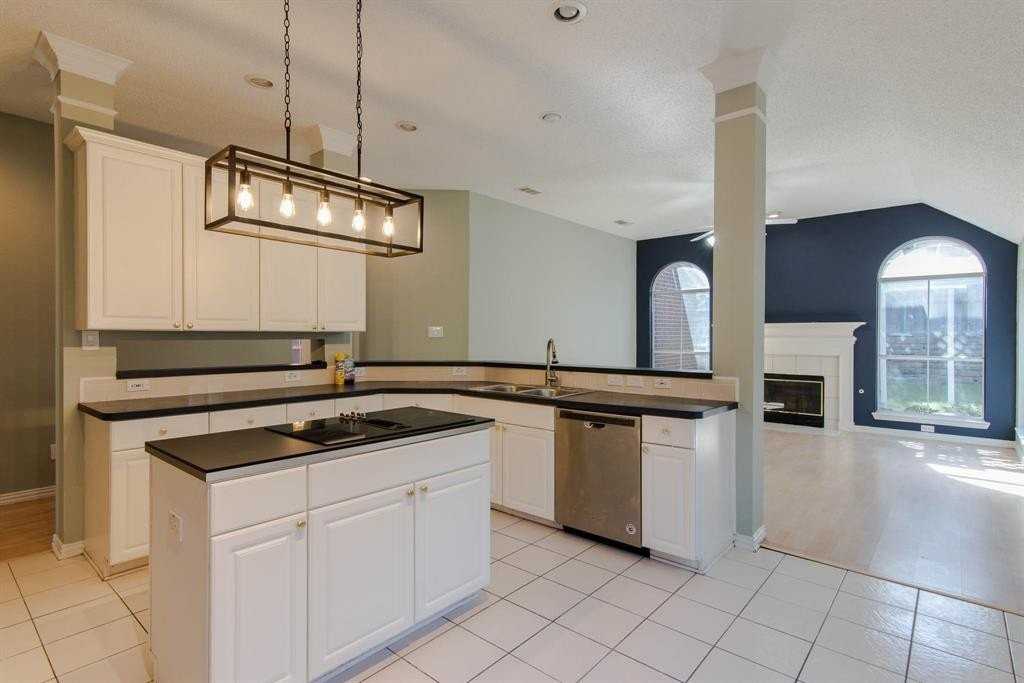 9321 Western Trl - Photo 7 of 19