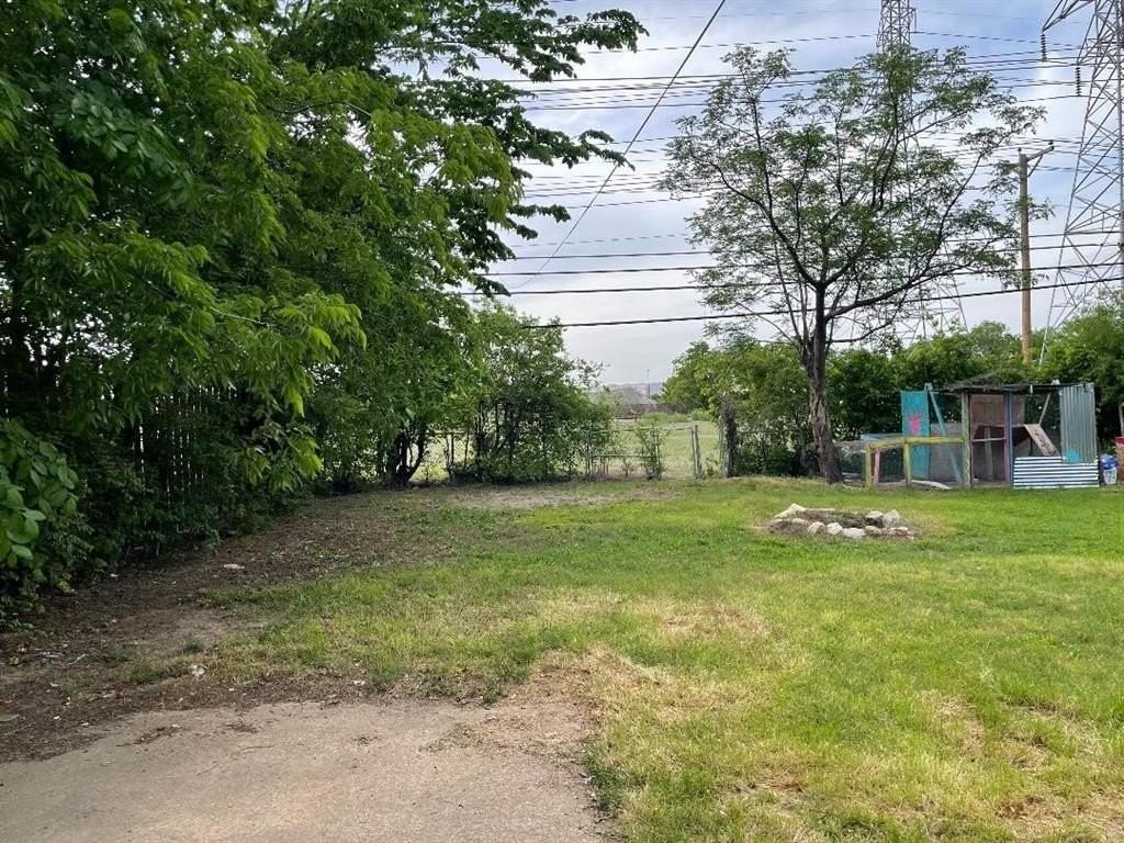 4425 Jane Anne St - Photo 2 of 14