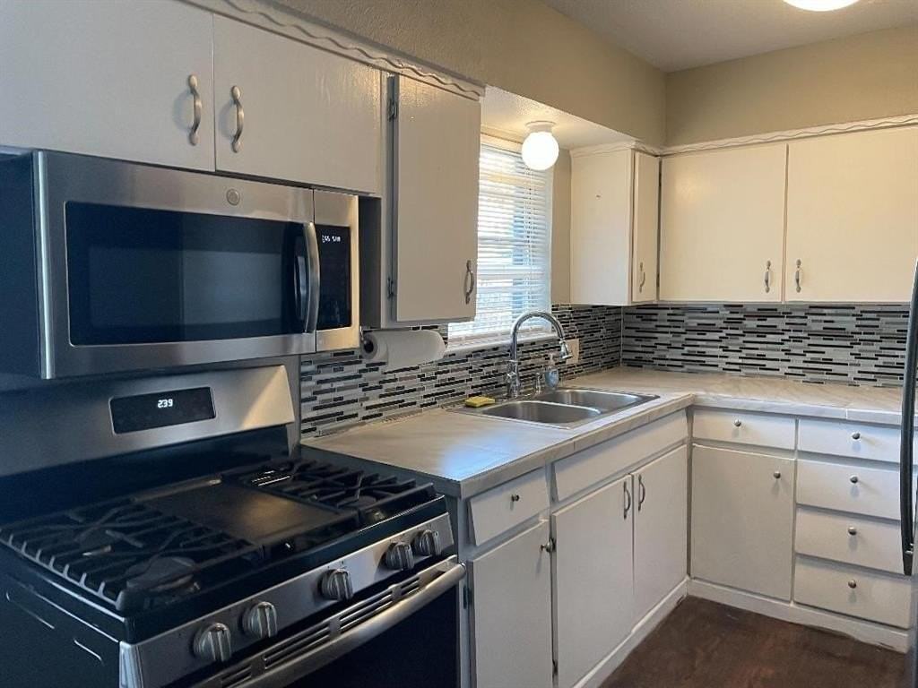 4425 Jane Anne St - Photo 6 of 14