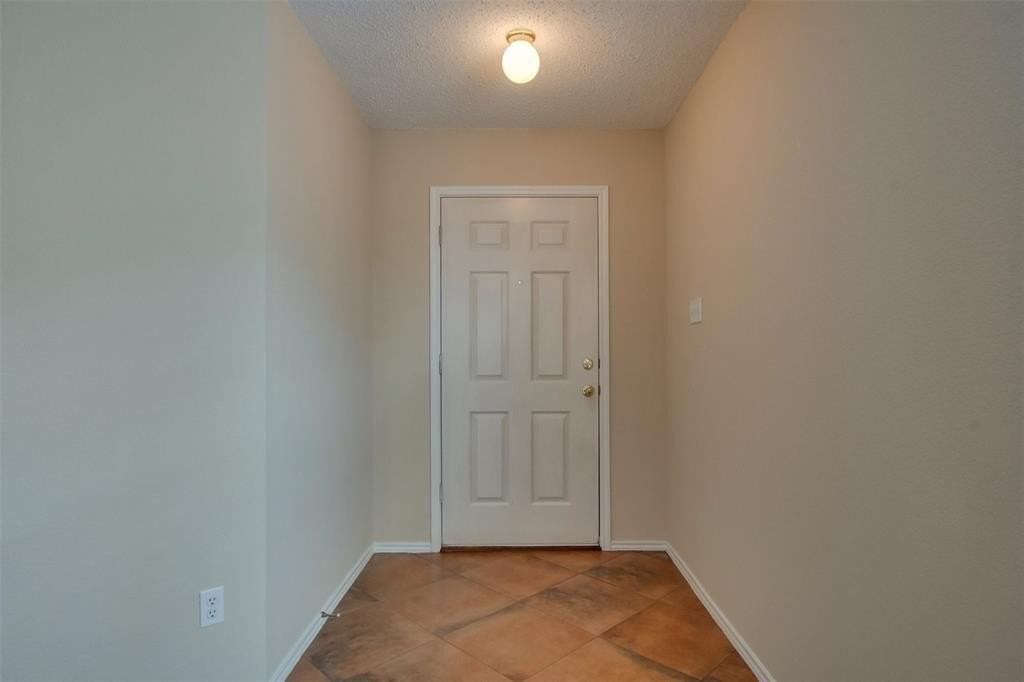 3833 Foxhound Ln - Photo 4 of 20