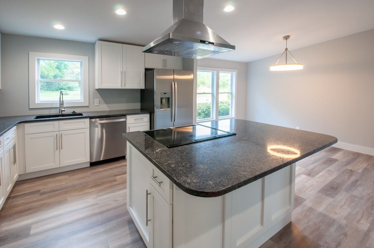 151 Scotsman Dr #1 - Photo 4 of 12