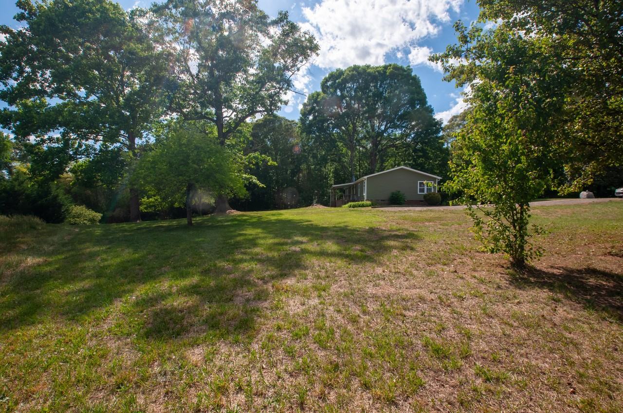 151 Scotsman Dr #1 - Photo 7 of 12