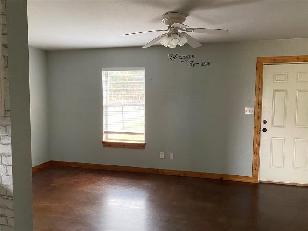 1577 County Road 4757 - Photo 6 of 10