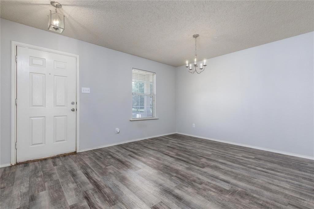 9804 Thomas Jefferson Dr - Photo 5 of 23
