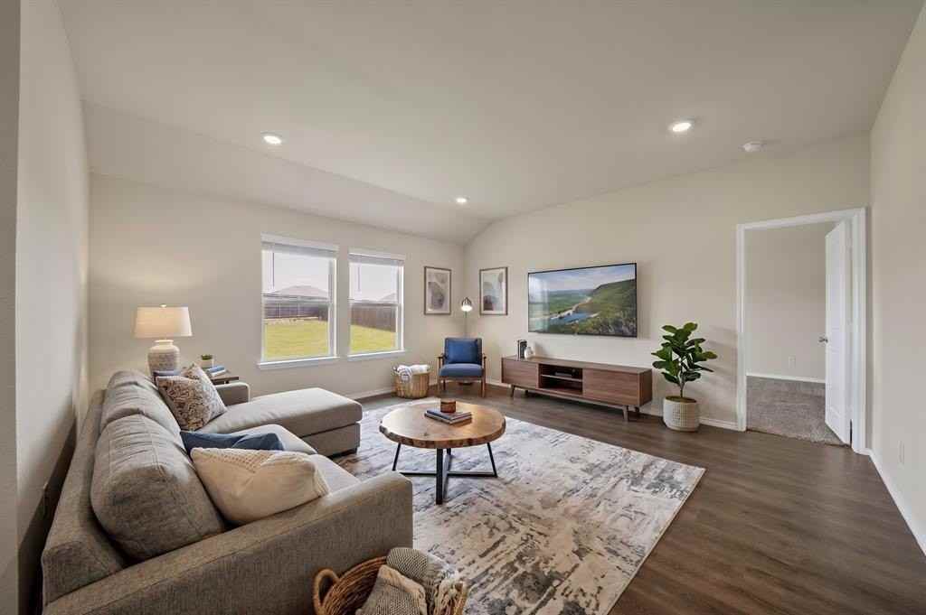 1311 Emi Kate Ln - Photo 4 of 40