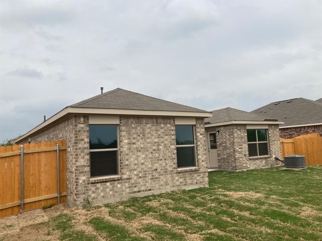 3007 Boran Dr - Photo 3 of 21