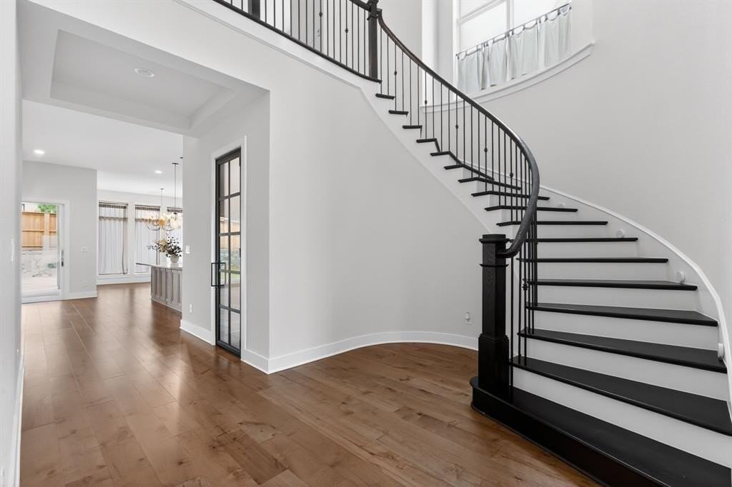 14025 Nicollet Dr - Photo 3 of 40