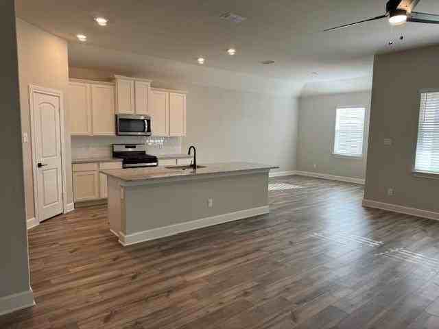 2100 Hardwick Dr - Photo 7 of 15