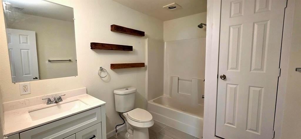 4302 Roberts St - Photo 5 of 26