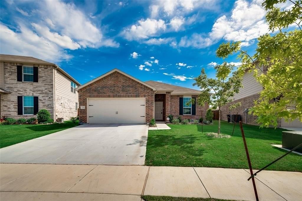 2308 Bermont Red Ln - Photo 2 of 36