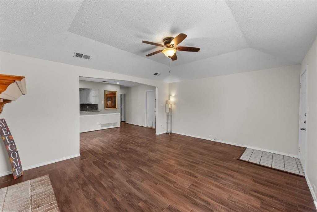 3264 Northview - Photo 3 of 23