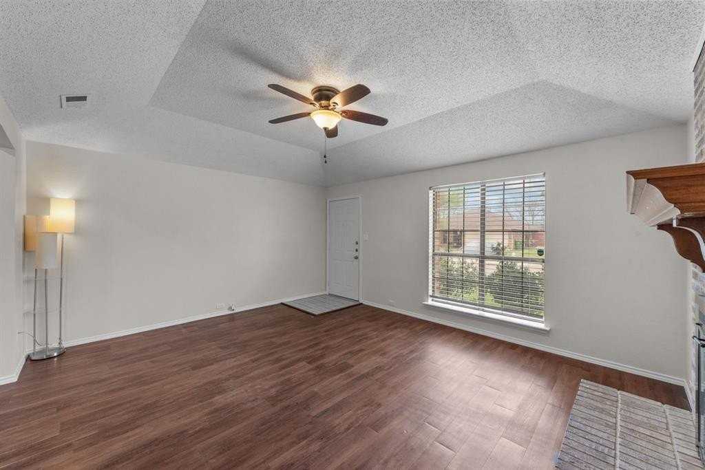 3264 Northview - Photo 4 of 23