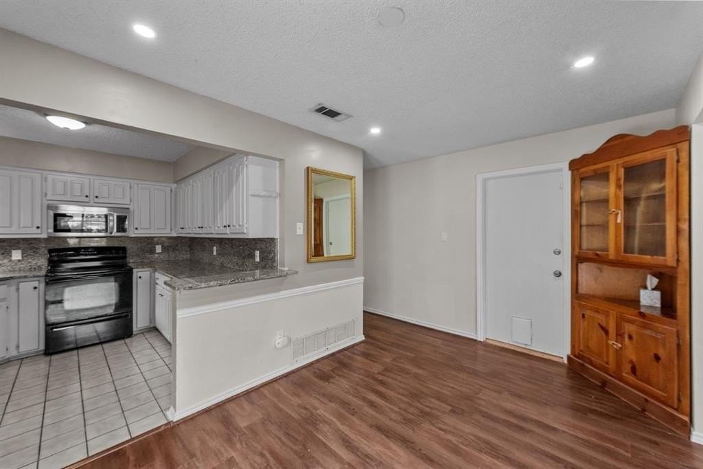 3264 Northview - Photo 5 of 23
