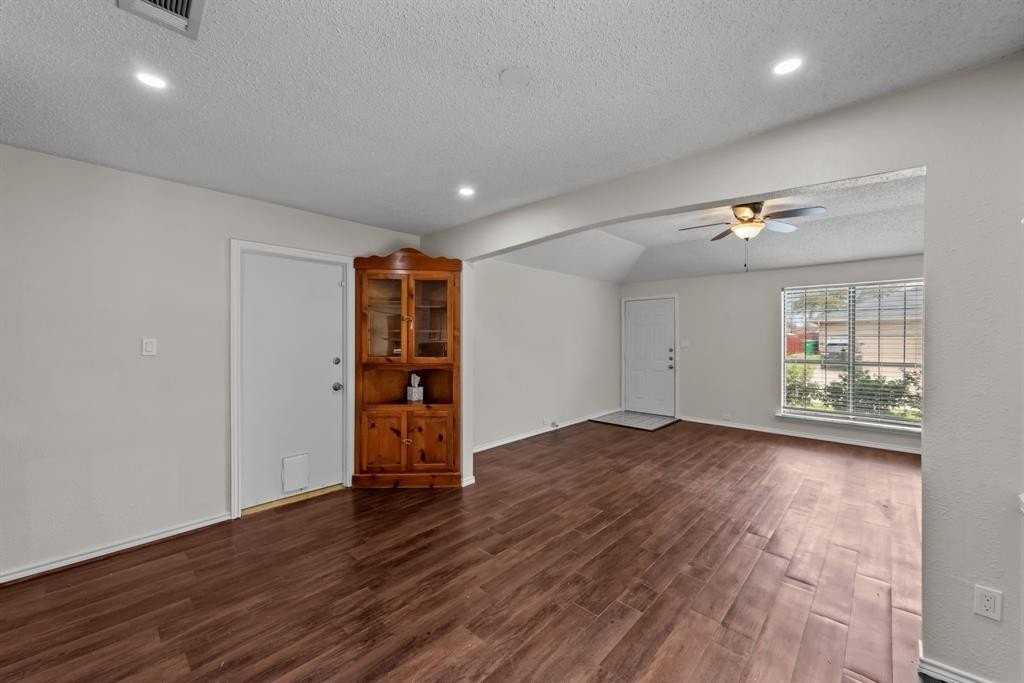 3264 Northview - Photo 6 of 23