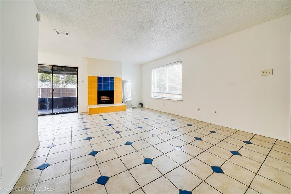 4009 N Garland Ave #3 - Photo 4 of 19