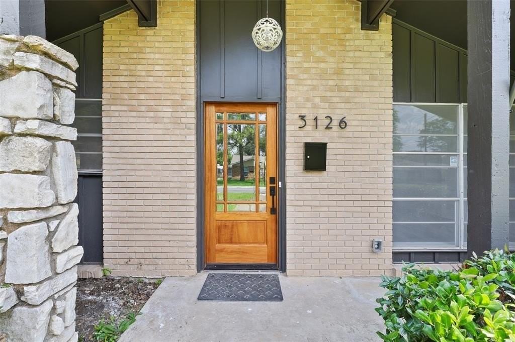 3126 Jubilee Trl - Photo 2 of 38