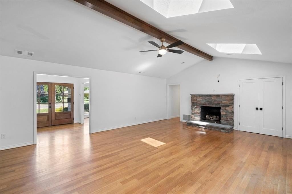 3940 Shady Hill Dr - Photo 5 of 38
