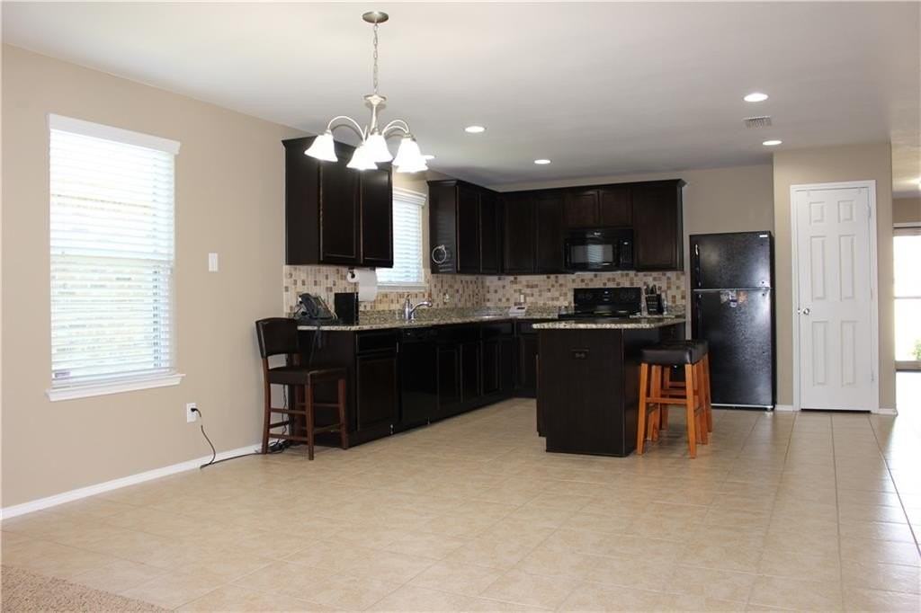 1713 Megan Creek Dr - Photo 3 of 23