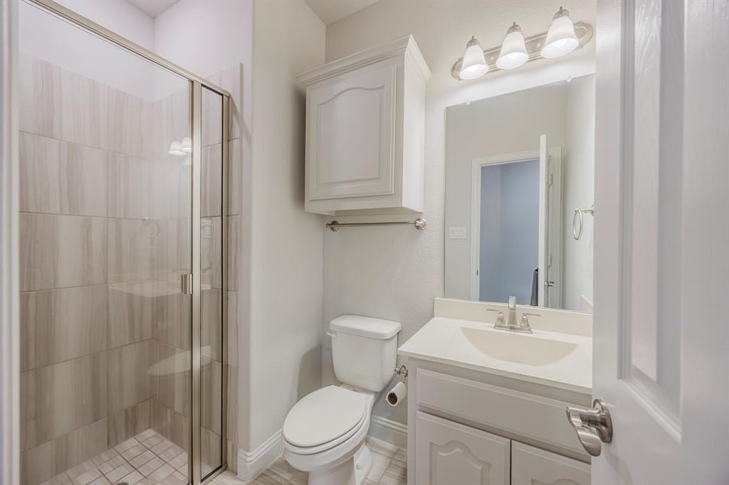 1217 Hoyt Dr - Photo 3 of 40
