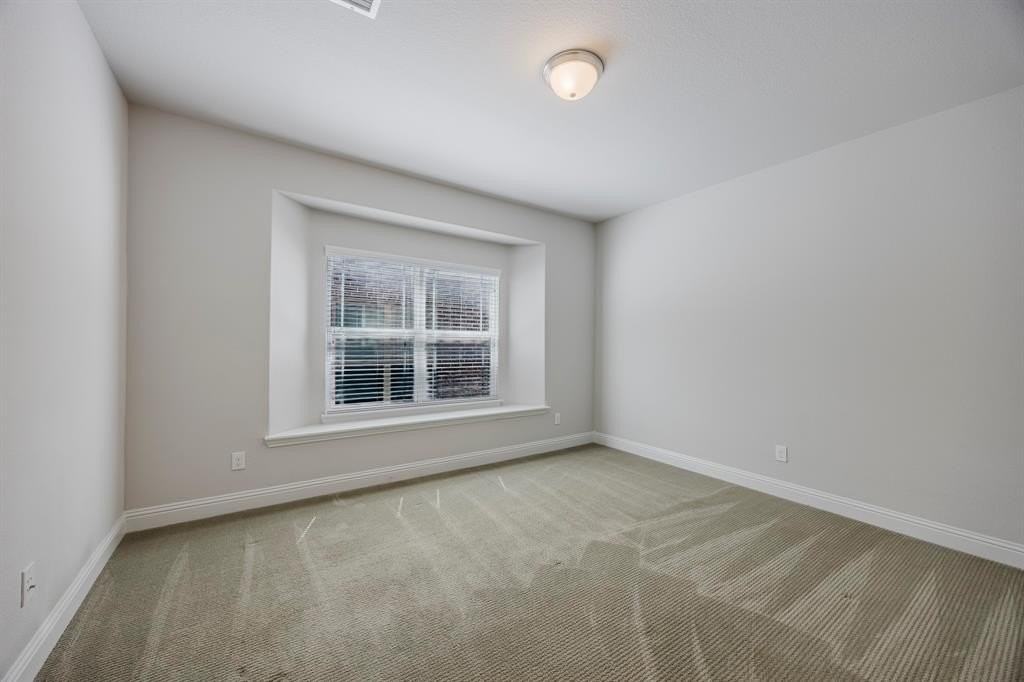 1217 Hoyt Dr - Photo 4 of 40