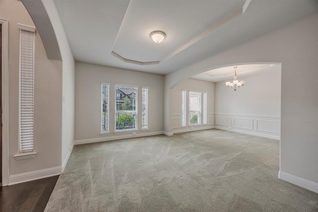 1217 Hoyt Dr - Photo 6 of 40