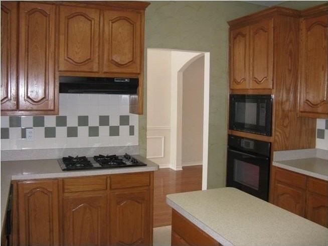 1313 Sunderland Ct - Photo 2 of 13