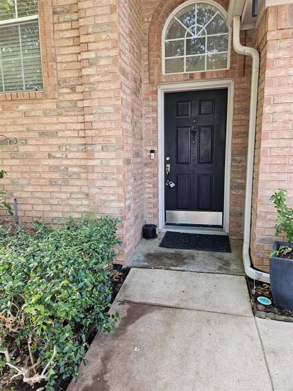 611 Ashbrook Ct - Photo 2 of 21