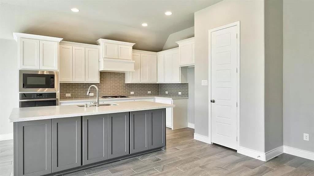 333 Cowling Dr - Photo 7 of 21
