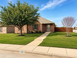 featured image of 1102 Avendale Dr