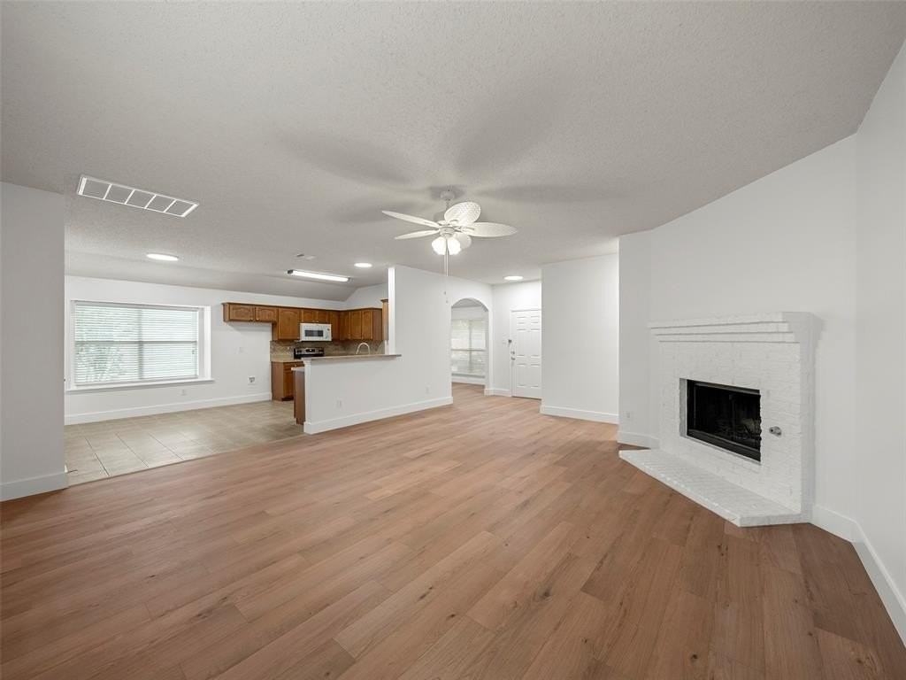 526 Wyoming Dr - Photo 3 of 25