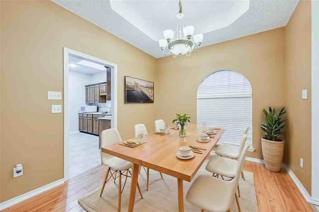 1136 Park Gln - Photo 5 of 15