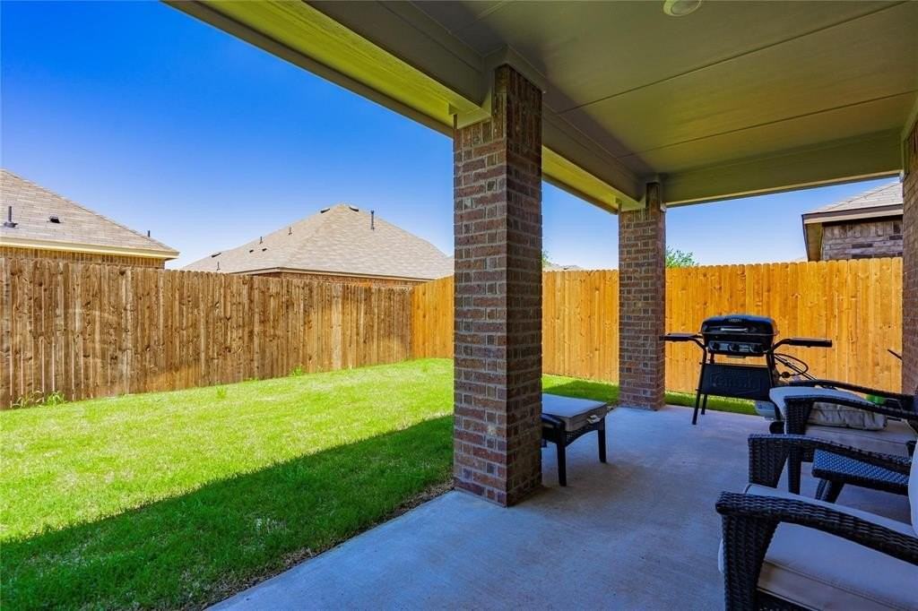 105 Seabiscuit Dr - Photo 4 of 29