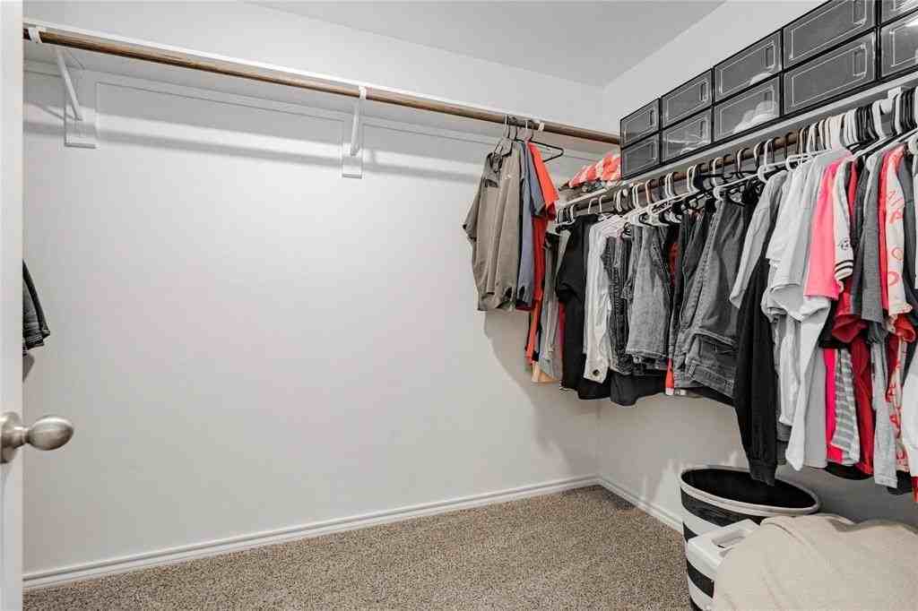 105 Seabiscuit Dr - Photo 5 of 29