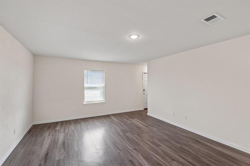 2417 Abigail Ln - Photo 6 of 23