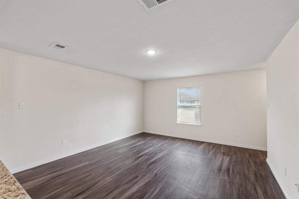 2417 Abigail Ln - Photo 7 of 23