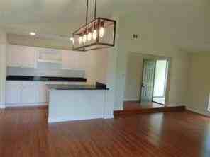 2918 Ashglen Dr - Photo 4 of 18