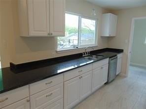 2918 Ashglen Dr - Photo 5 of 18