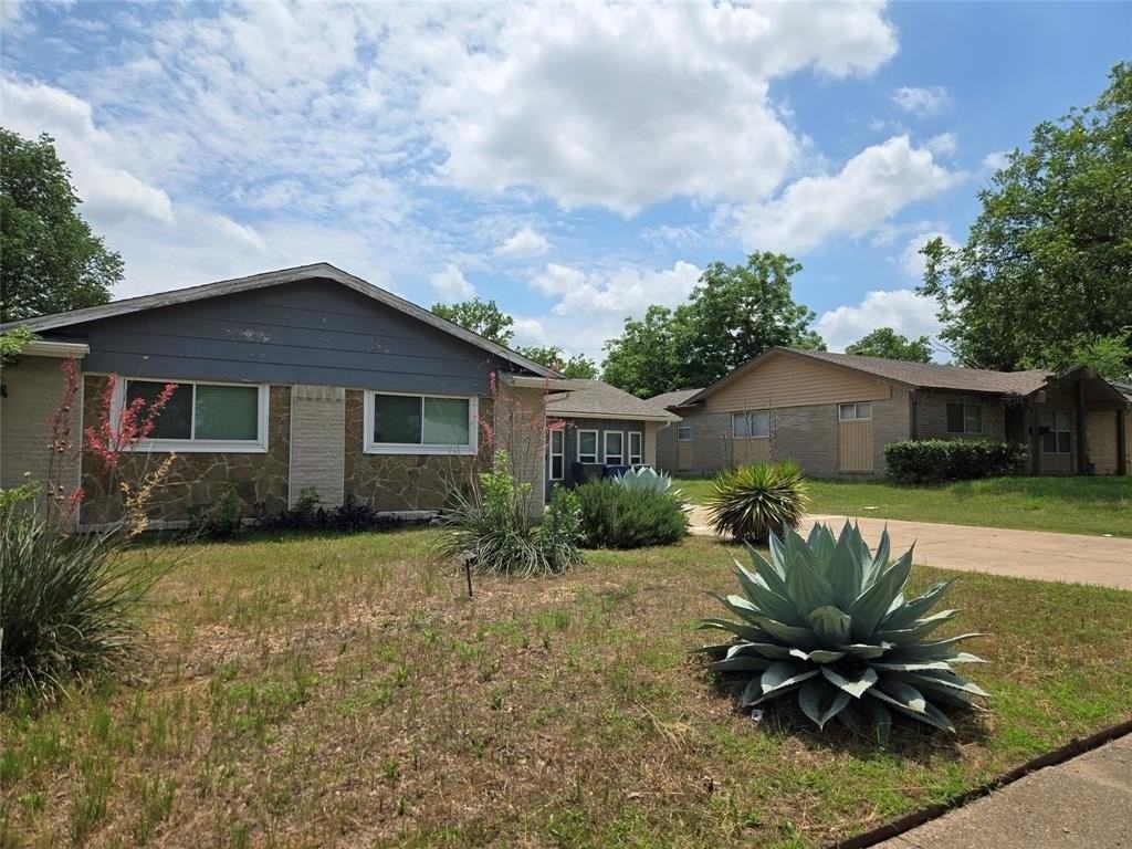 624 Oceanview Dr - Photo 2 of 28