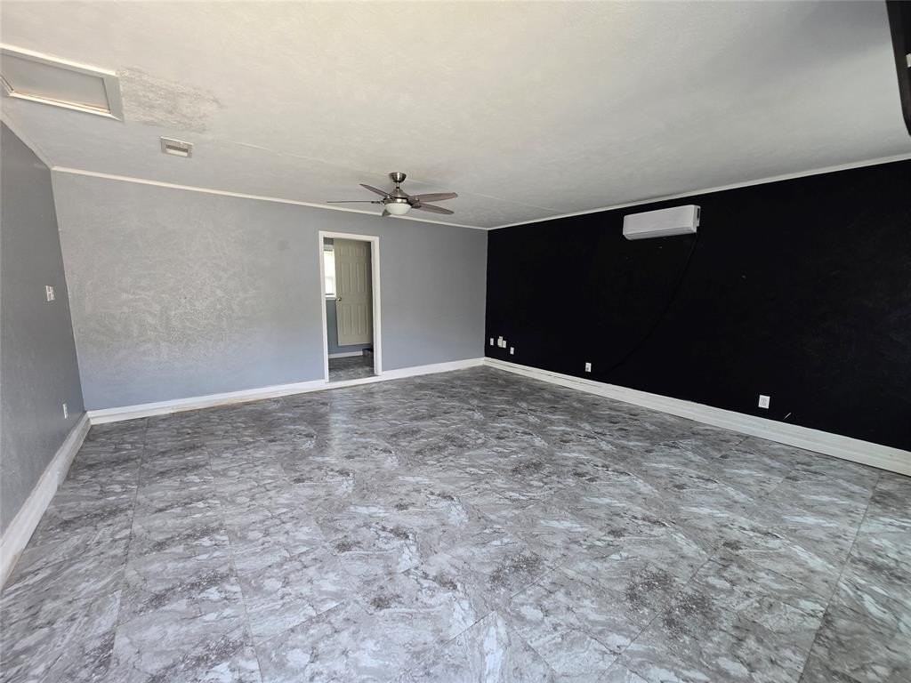 624 Oceanview Dr - Photo 4 of 28