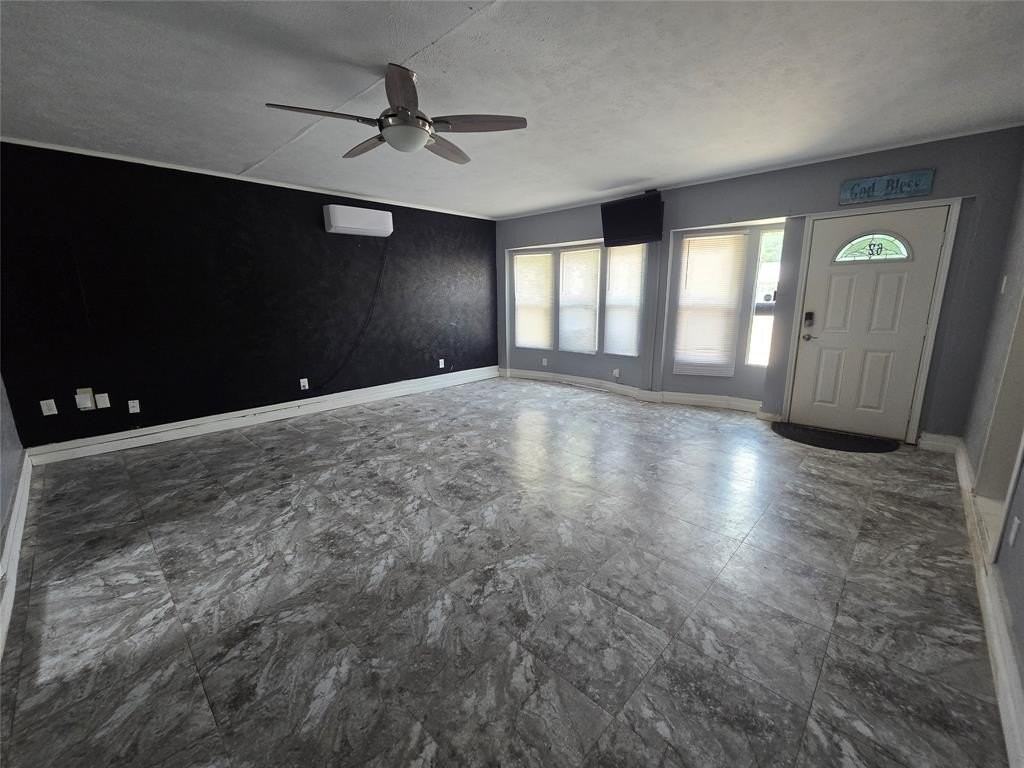 624 Oceanview Dr - Photo 5 of 28