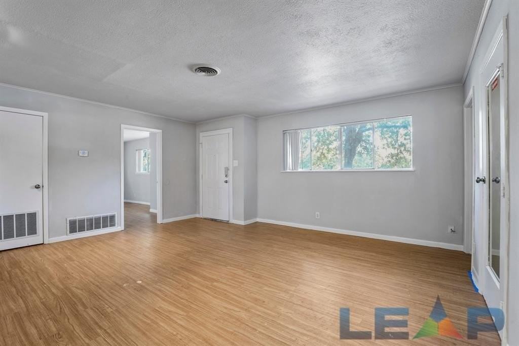 1917 Jacqueline Dr - Photo 4 of 23
