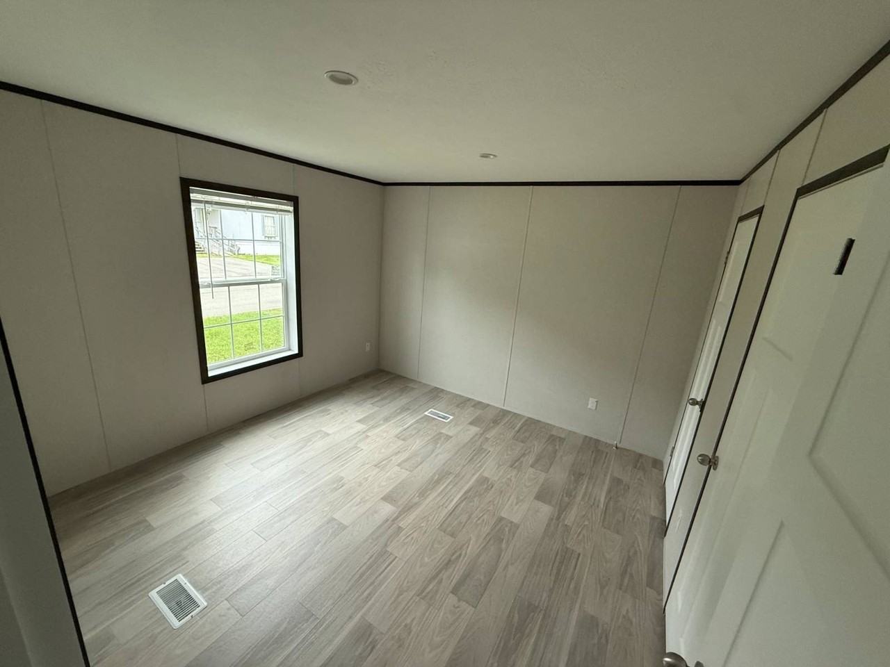 129 Jessica Ln - Photo 4 of 7