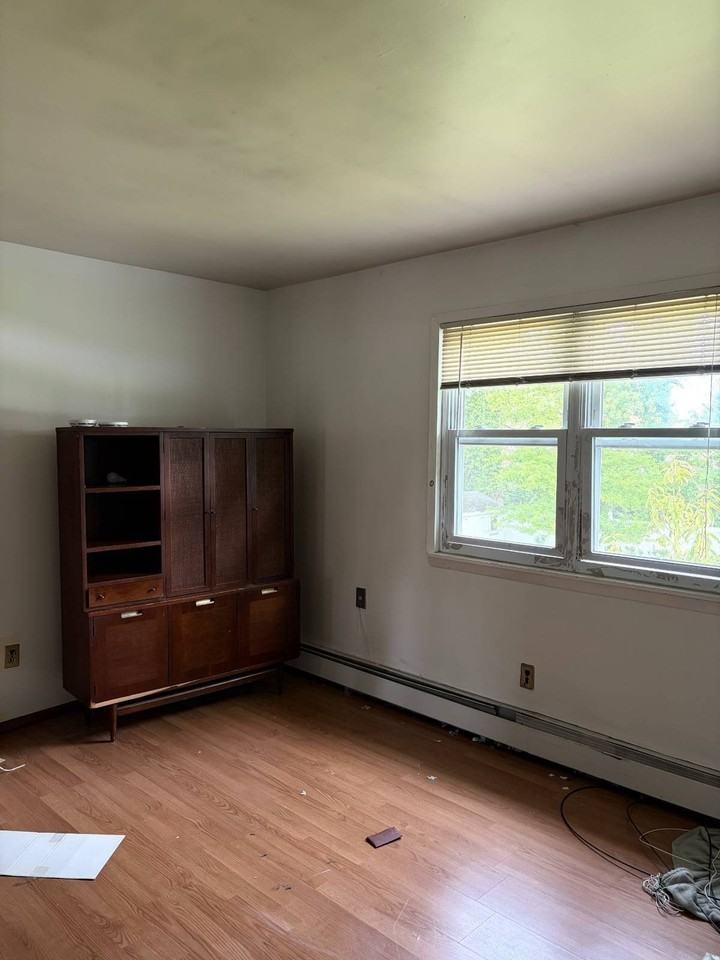 52B Evergreen St - Photo 2 of 5