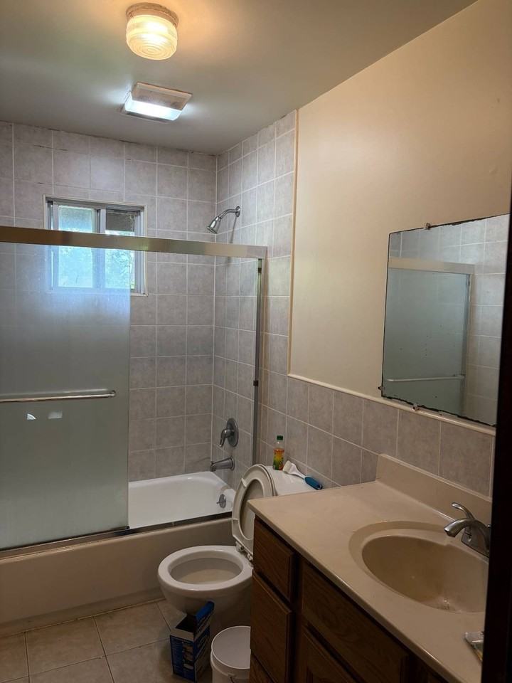 52B Evergreen St - Photo 3 of 5