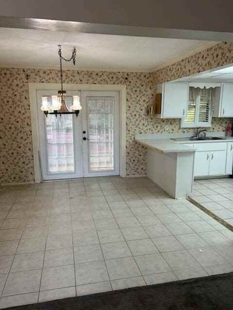 647 Holmes Ave - Photo 4 of 11