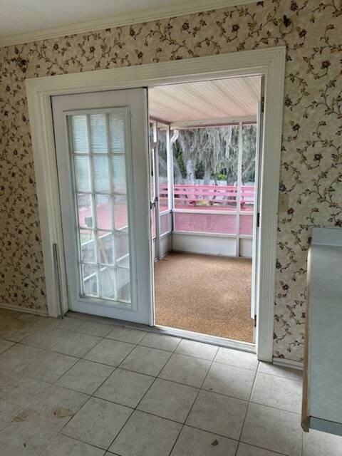647 Holmes Ave - Photo 7 of 11