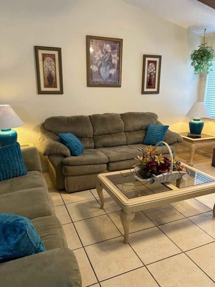 5924 Pebble Ln - Photo 6 of 24