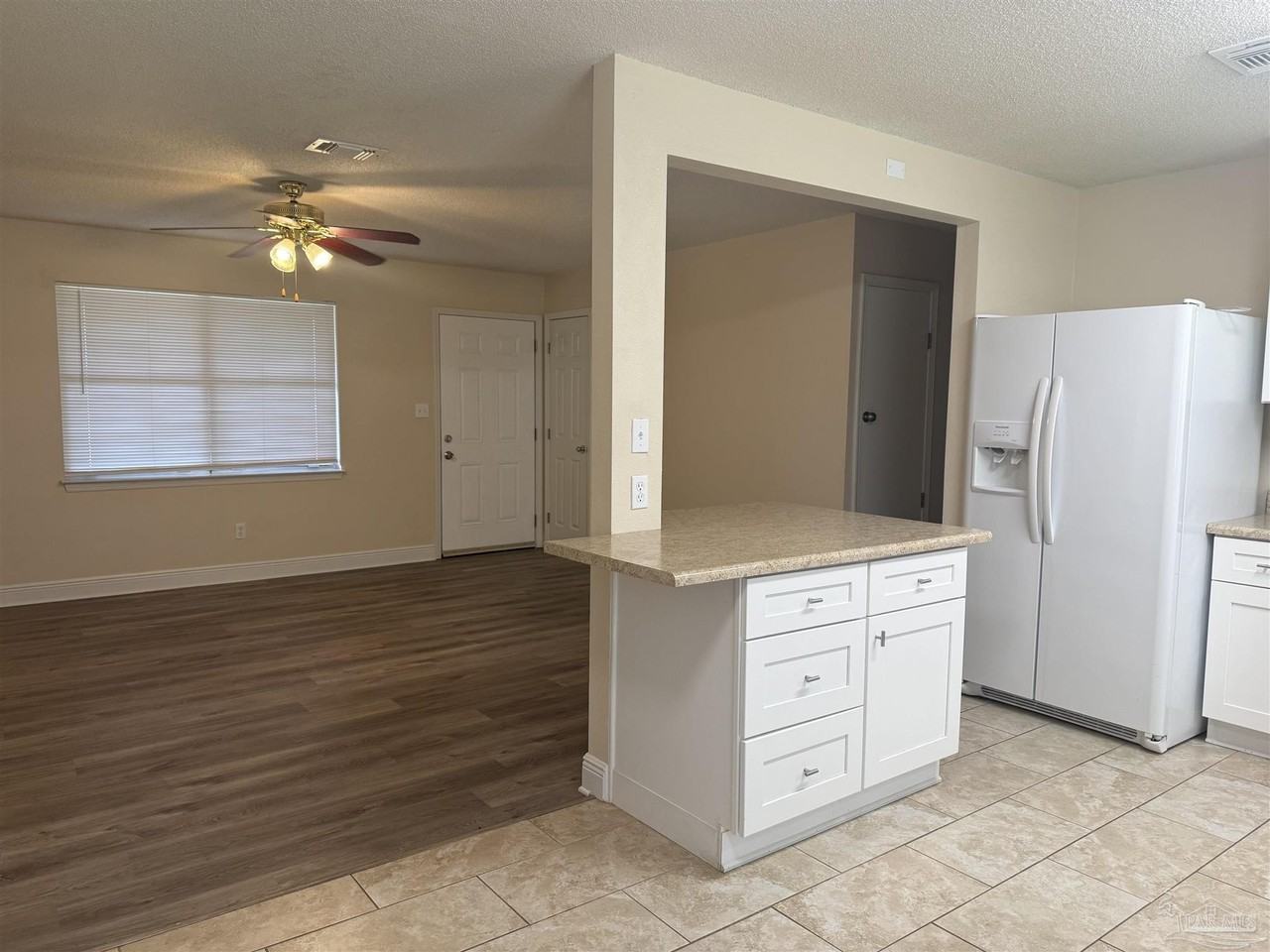 321 Forest Hills Dr - Photo 3 of 8