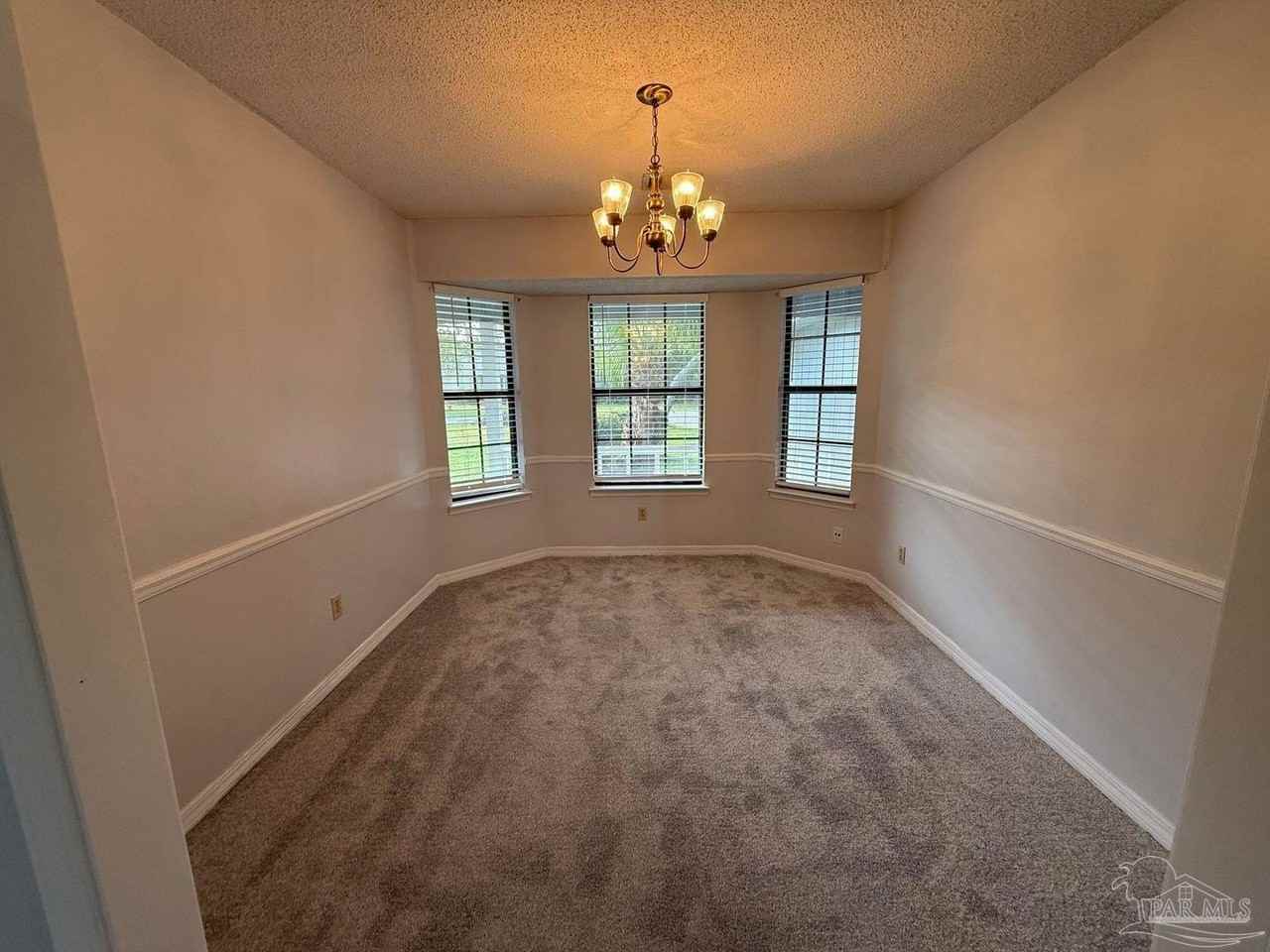 3872 Mariners Dr - Photo 5 of 20