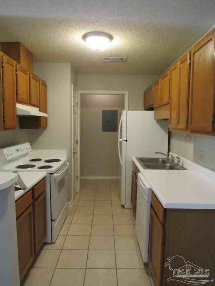 2303 W Michigan Ave #H7 - Photo 4 of 10